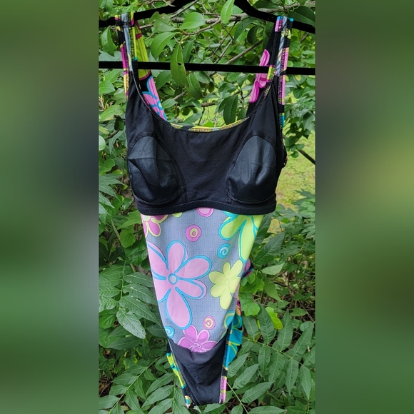 FLOWER POWER on Black Base...by Mystic Bay - Picture 5 of 5